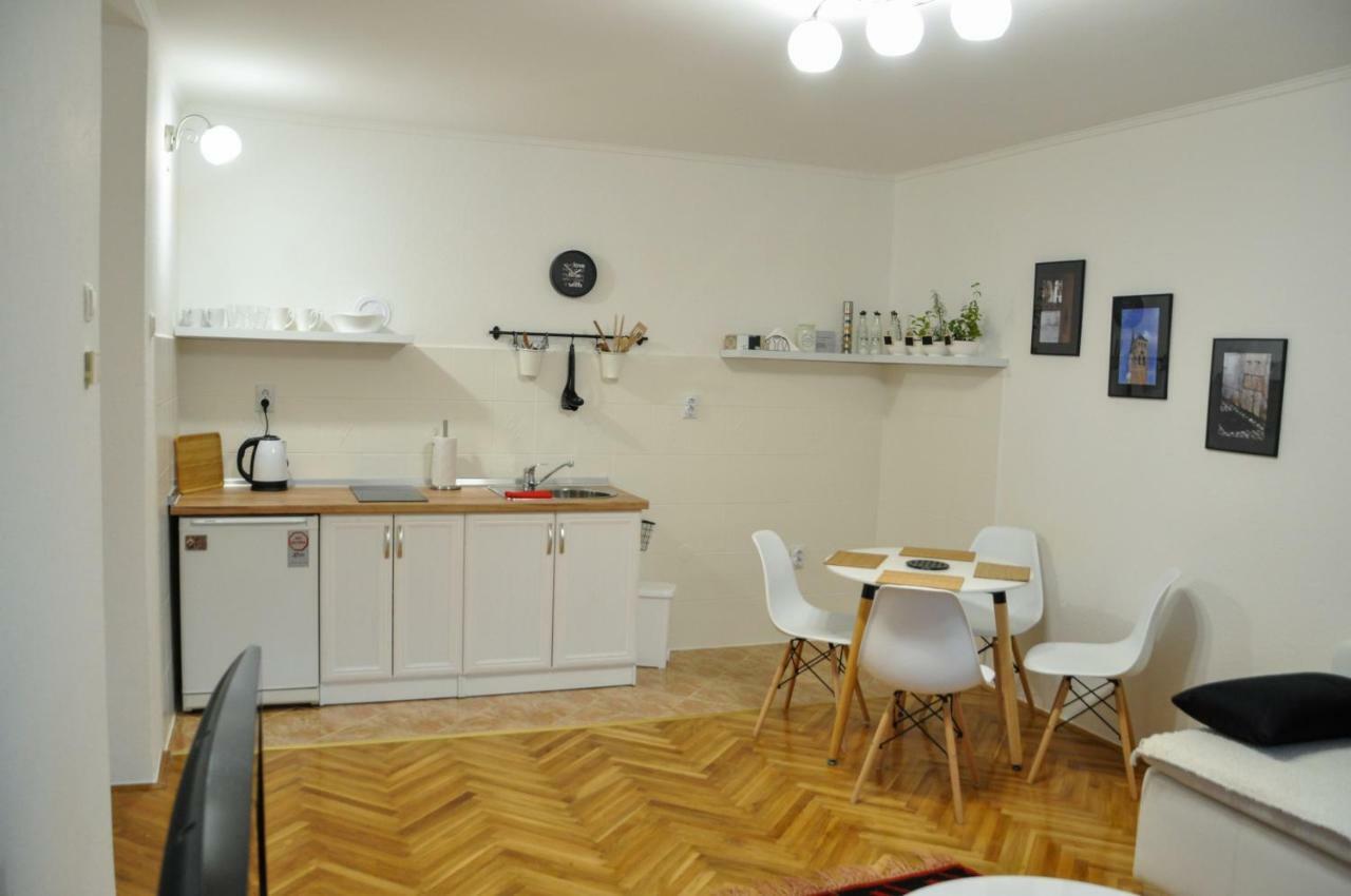 Zvekir - Old Town Apartment SJJ Exteriör bild